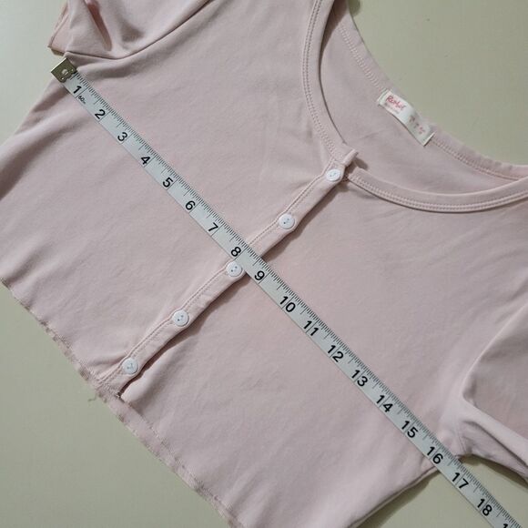 Romwe Pink Cropped Roundneck Short Sleeve Button-Down Shirt - Picture 3 of 10